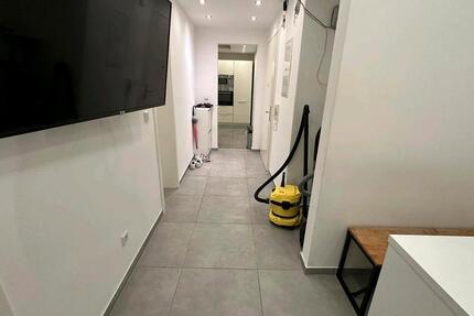 WG Zimmer ab Februar im Nymphenburg 4 zimmer