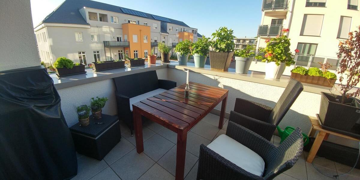 Modernes Wohnen im Energiesparhaus in Trier,-Feyen Wohngebiet Castelnau mit schöner Weitsicht - Etagenwohnung Trier Feyen-Weismark | Angebot:25125421