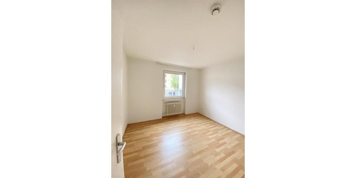 Erdgeschoßwohnung Solingen - 3 Zimmer, 71 m&sup2;, 709&euro; | Angebot:24372276