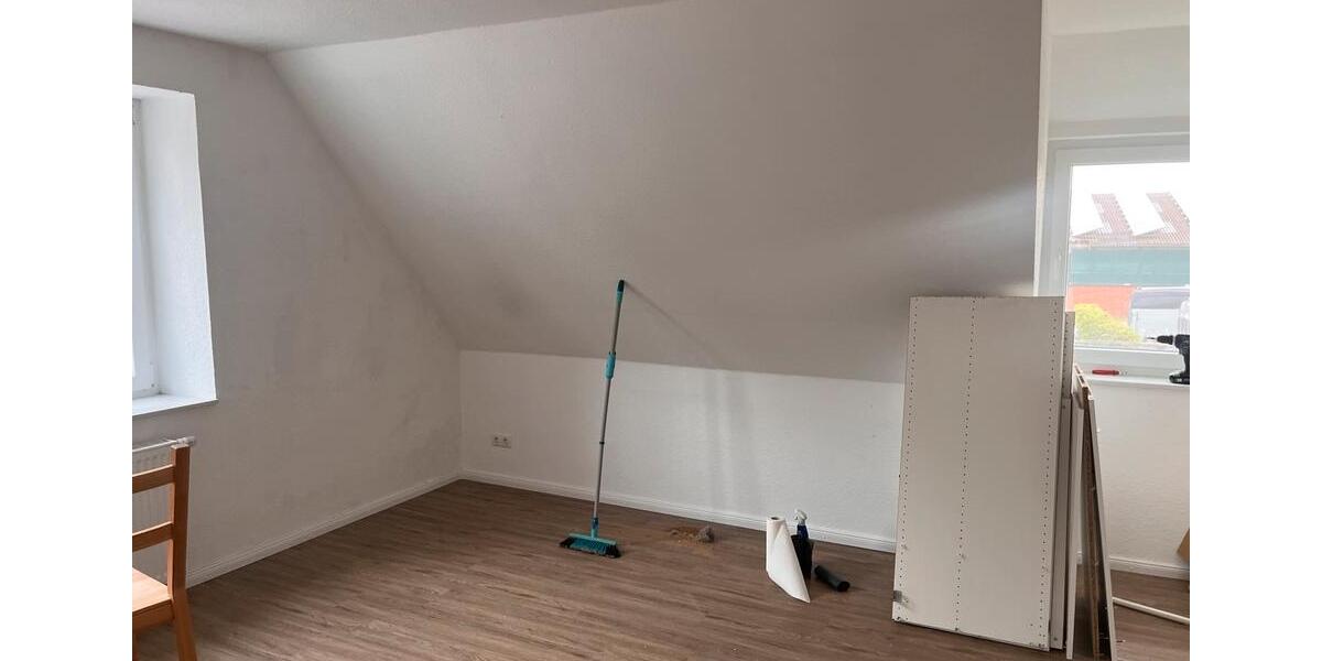 Dachgeschoßwohnung Hude (Oldenburg) - 5 Zimmer, 100 m&sup2;, 900&euro; | Angebot:26699500
