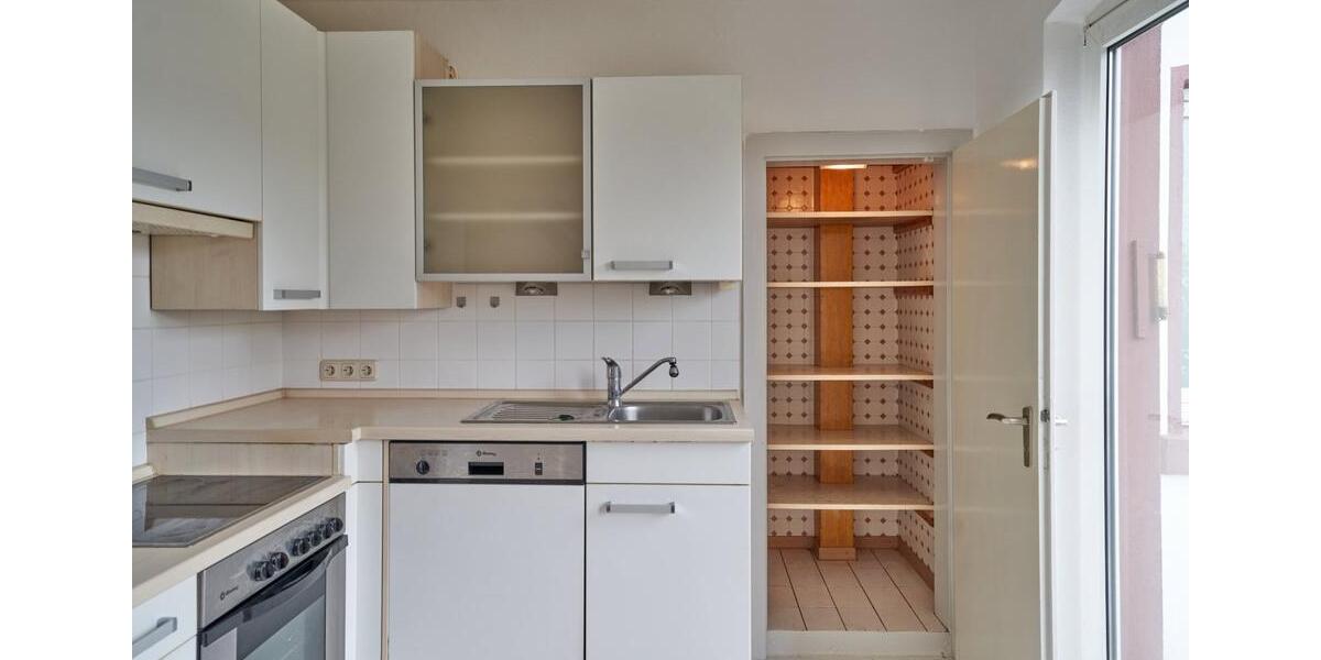 Etagenwohnung Hameln Kernstadt - 4 Zimmer, 132 m&sup2;, 925&euro; | Angebot:26517291