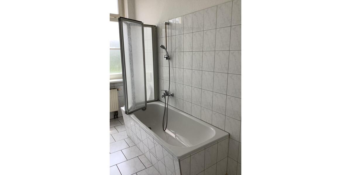 Etagenwohnung Blankenburg (Harz) - 3 Zimmer, 126 m&sup2;, 670&euro; | Angebot:21395487