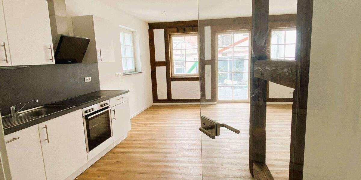 Etagenwohnung Forchheim - 3 Zimmer, 90 m&sup2;, 1.100&euro; | Angebot:25878725