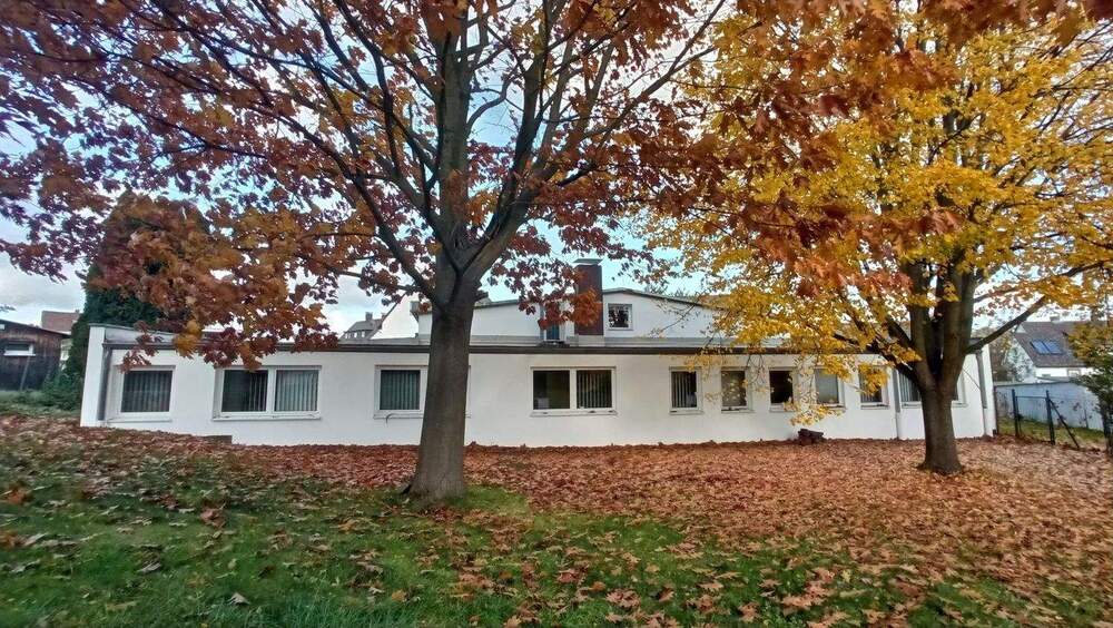 Attraktive Lagerhalle mit Büroanbau in Vellmar zimmer