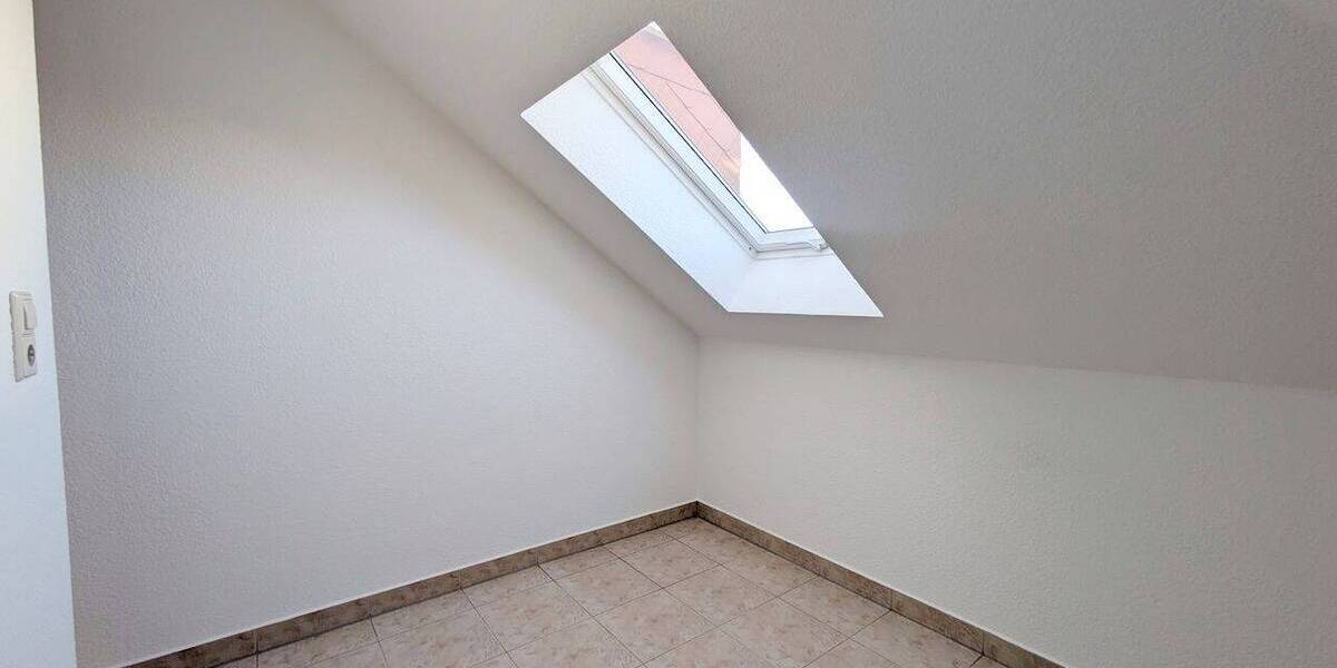 Etagenwohnung Zwickau Bahnhofsvorstadt - 1 Zimmer, 40 m&sup2;, 240&euro; | Angebot:26142542