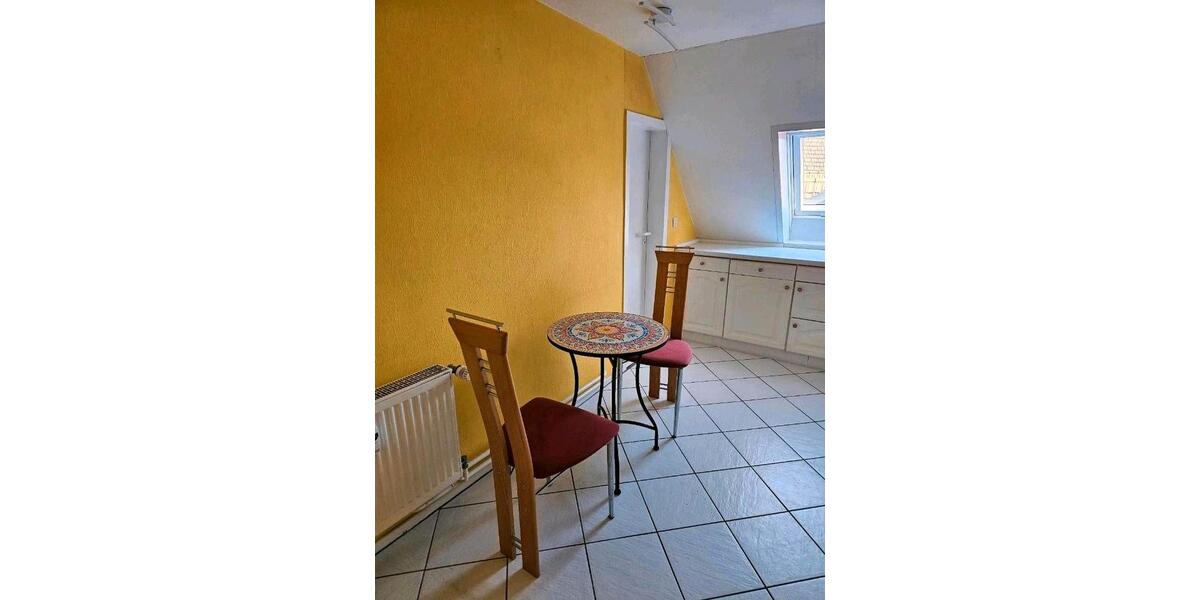 Dachgeschoßwohnung Guxhagen - 3 Zimmer, 100 m&sup2;, 800&euro; | Angebot:26279500