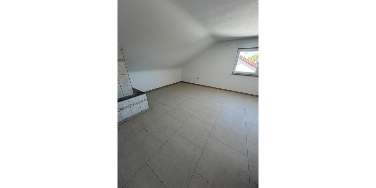Dachgeschoßwohnung Kirchberg an der Murr - 3 Zimmer, 74 m&sup2;, 1.100&euro; | Angebot:26705298