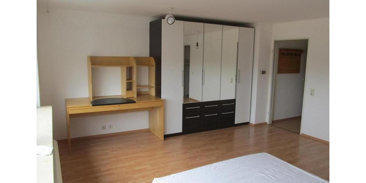 Etagenwohnung Neu-Ulm Ludwigsfeld - 1 Zimmer, 33 m&sup2;, 445&euro; | Angebot:26050405