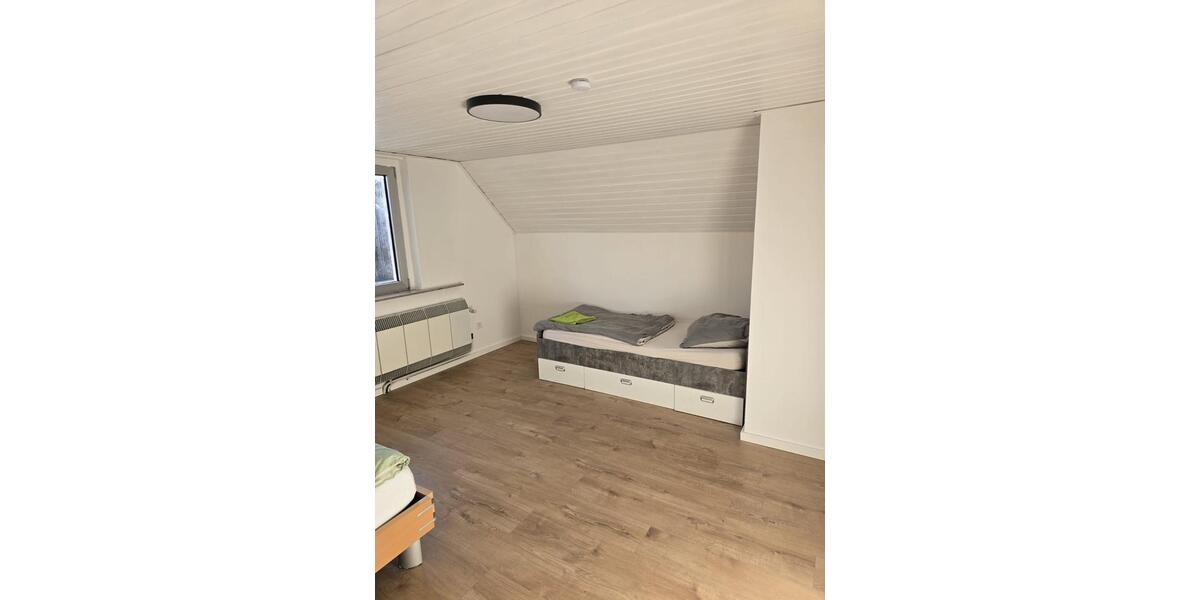 Wohnen auf Zeit Lippstadt Overhagen - 6 Zimmer, 183 m&sup2;, 25&euro; | Angebot:24336727