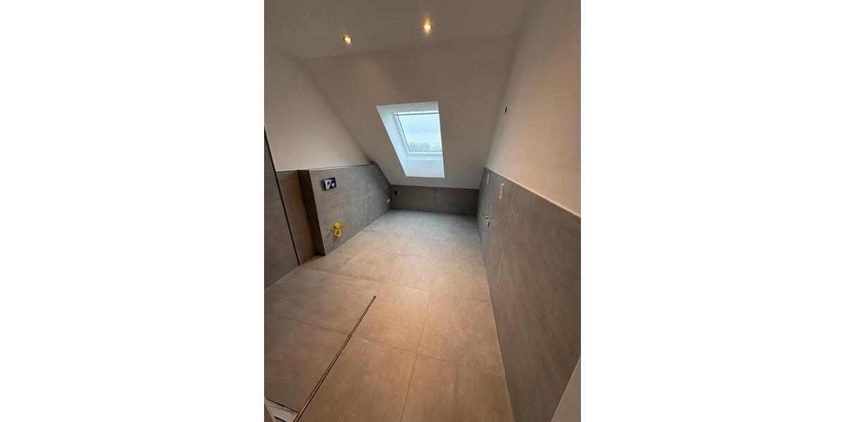 Dachgeschoßwohnung Kalkar - 4 Zimmer, 103 m&sup2;, 1.330&euro; | Angebot:25046415