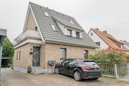 Moderne 4-Zimmer-Wohnung auf zwei Ebenen mit Balkonen und Stellplatz zimmer