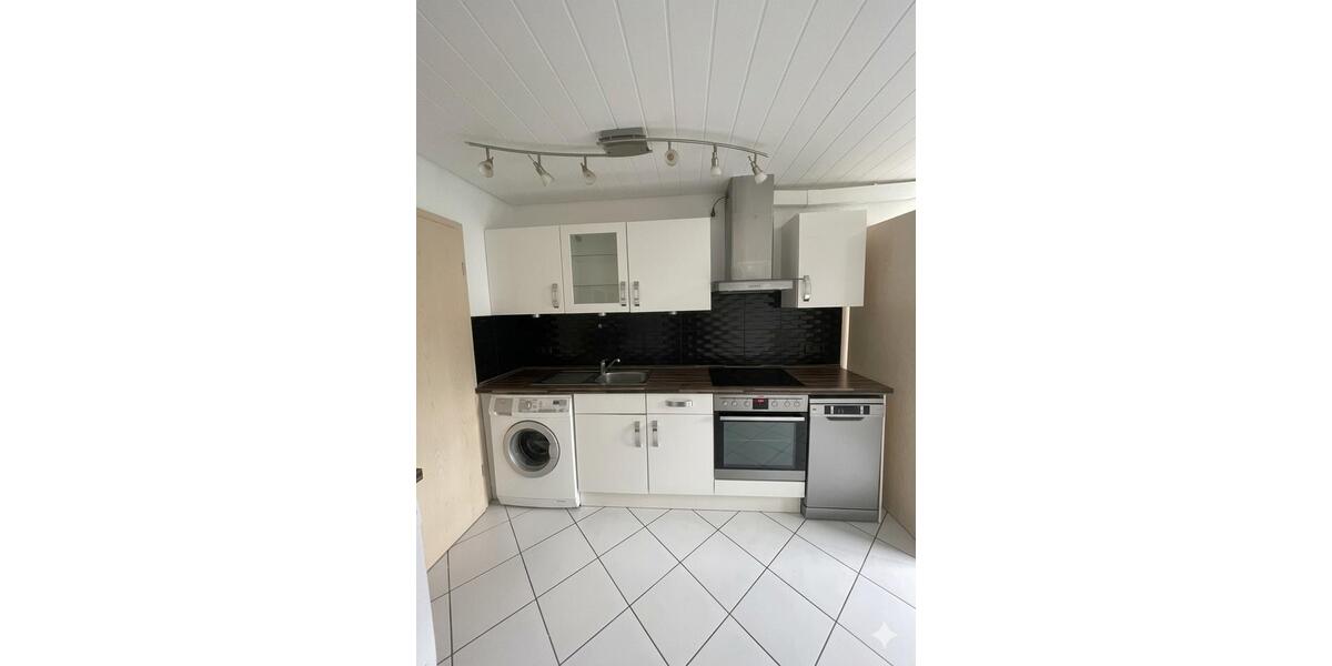 Etagenwohnung Pfullingen - 3 Zimmer, 90 m&sup2;, 1.050&euro; | Angebot:26042451