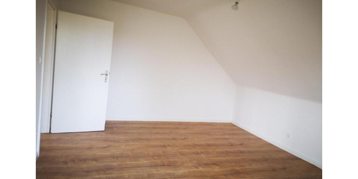 Dachgeschoßwohnung Langenhagen Engelbostel - 2 Zimmer, 75 m&sup2;, 743&euro; | Angebot:26492048