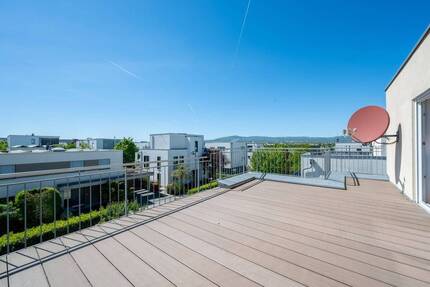 Haus Frankfurt am Main Kalbach-Riedberg - 8 Zimmer, 235 m&sup2;, 4.800&euro; | Angebot:26596231