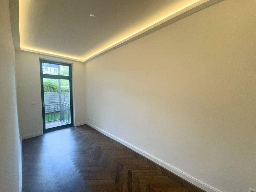 Nanu?! * Erstbezug im Süden * Parkett * Fußbodenheizung * Balkon * schönes Bad * LED-Licht 2 zimmer
