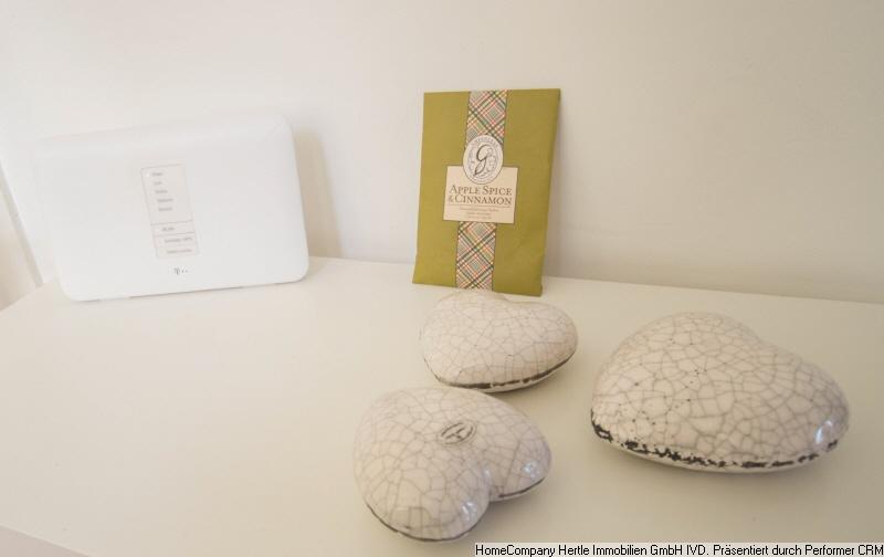 Liebevoll möblierte Wohnung mit 2 Balkonen für 2 - 12 Monate in der Wiehre 3 zimmer