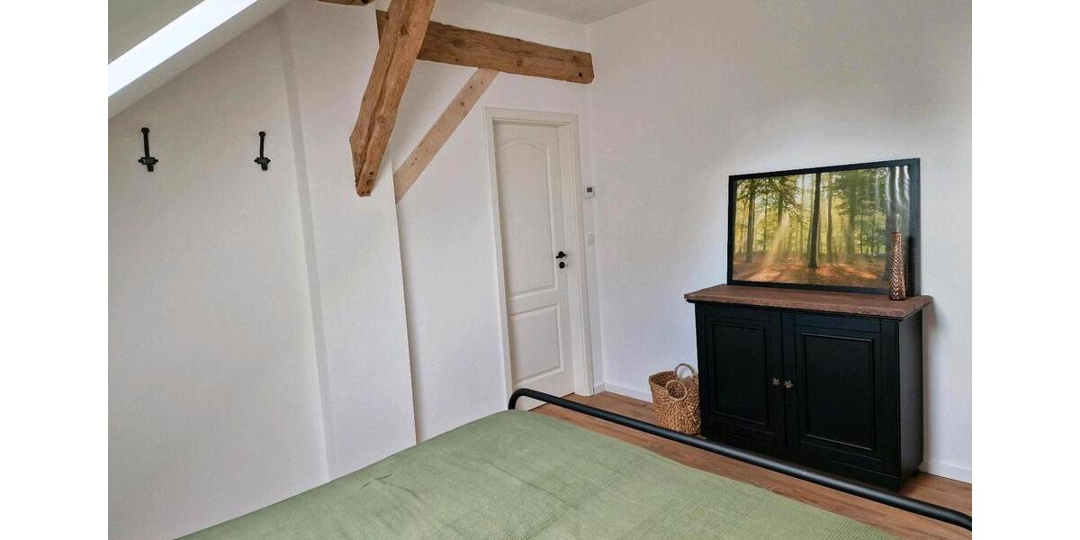 Dachgeschoßwohnung Schortens - 2 Zimmer, 65 m&sup2;, 700&euro; | Angebot:25926985