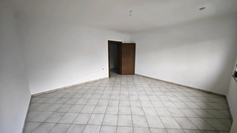 Etagenwohnung Mönchengladbach - 2 Zimmer, 75 m&sup2;, 700&euro; | Angebot:26677964