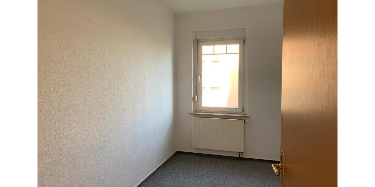 Erdgeschoßwohnung Spremberg - 3 Zimmer, 74 m&sup2;, 590&euro; | Angebot:26505323
