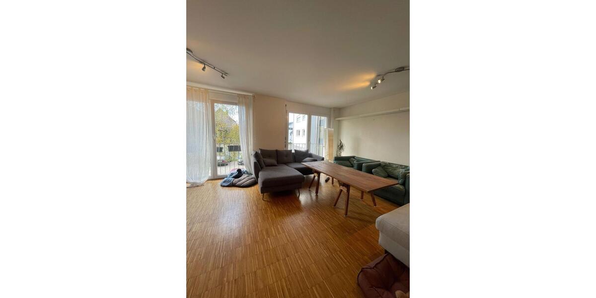 WG Zimmer in Friedrichshafen für Studenten 1 zimmer