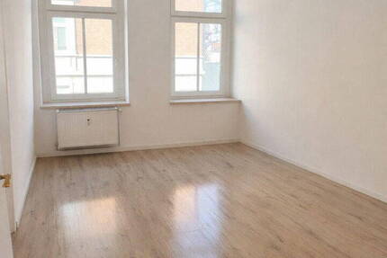 Wohnung Zeitz - 2 Zimmer, 60 m&sup2;, 360&euro; | Angebot:26685856