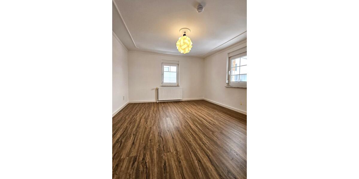 Einfamilienhaus Wipperfürth - 5 Zimmer, 227 m&sup2;, 2.500&euro; | Angebot:24453830