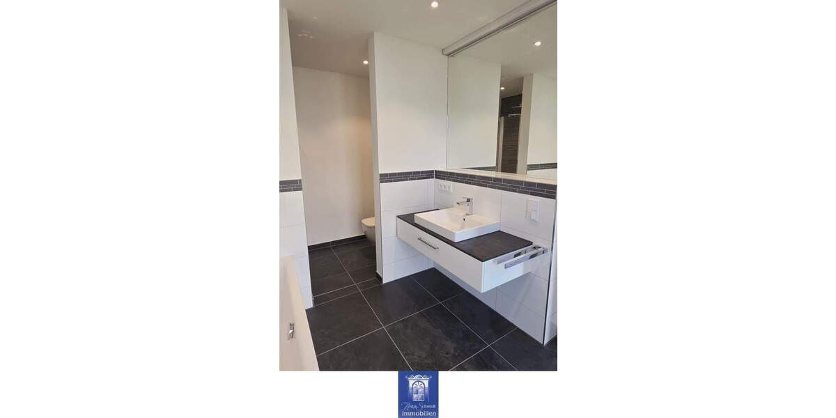 Etagenwohnung Döbeln - 4 Zimmer, 125 m&sup2;, 1.252&euro; | Angebot:25708952