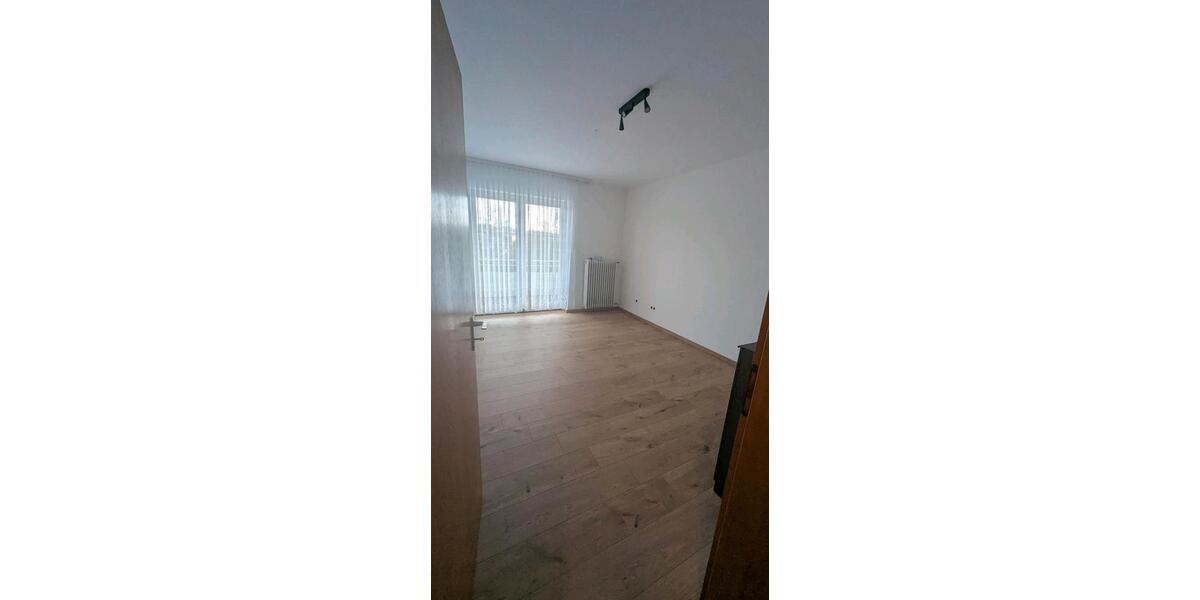 Wohnen auf Zeit Siegen Kaan-Marienborn - 3 Zimmer, 146 m&sup2;, 400&euro; | Angebot:24527354