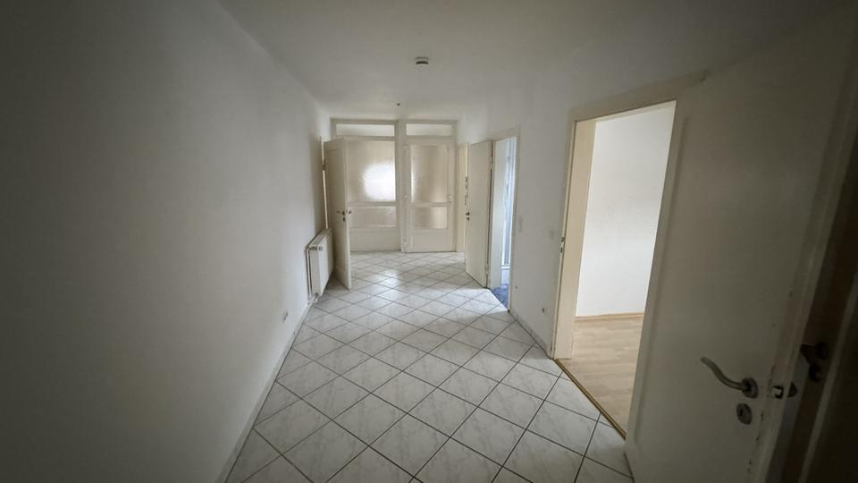 Dachgeschoßwohnung Bad Salzdetfurth - 4 Zimmer, 90 m&sup2;, 780&euro; | Angebot:24793435