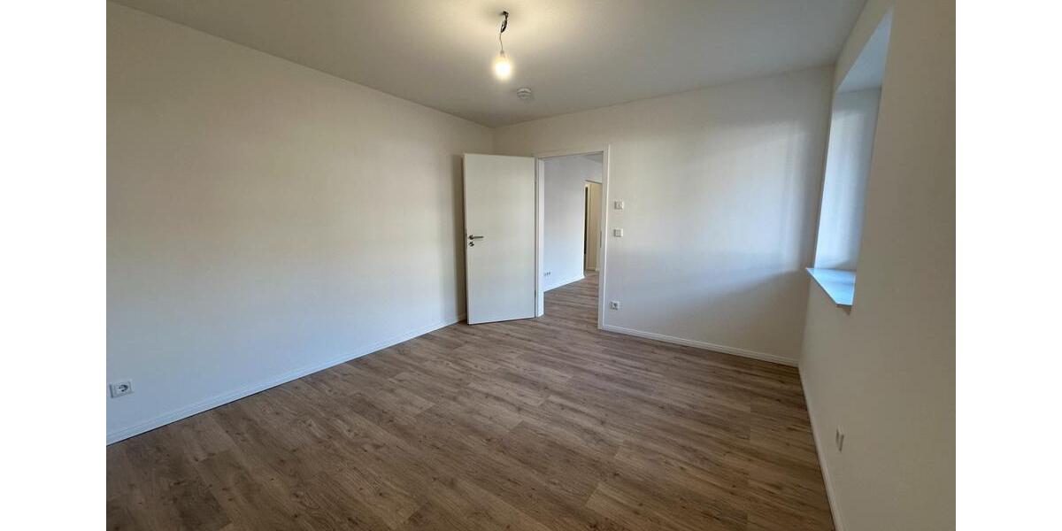 Erdgeschoßwohnung Elmshorn - 2 Zimmer, 60 m&sup2;, 880&euro; | Angebot:25899079