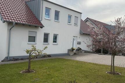 Wohnung Hünfeld - 4 Zimmer, 98 m&sup2;, 910&euro; | Angebot:26507568