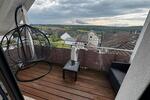 Helle 3 Zimmer Wohnung 87 qmmit EBK und Balkon, Garage und Aufzug