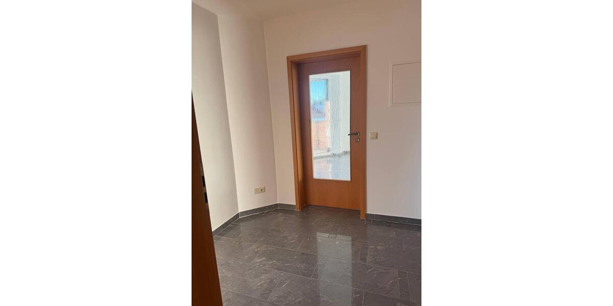 Helle, frisch sanierte Wohnung im Obergeschoss in ruhiger Lage 2 zimmer