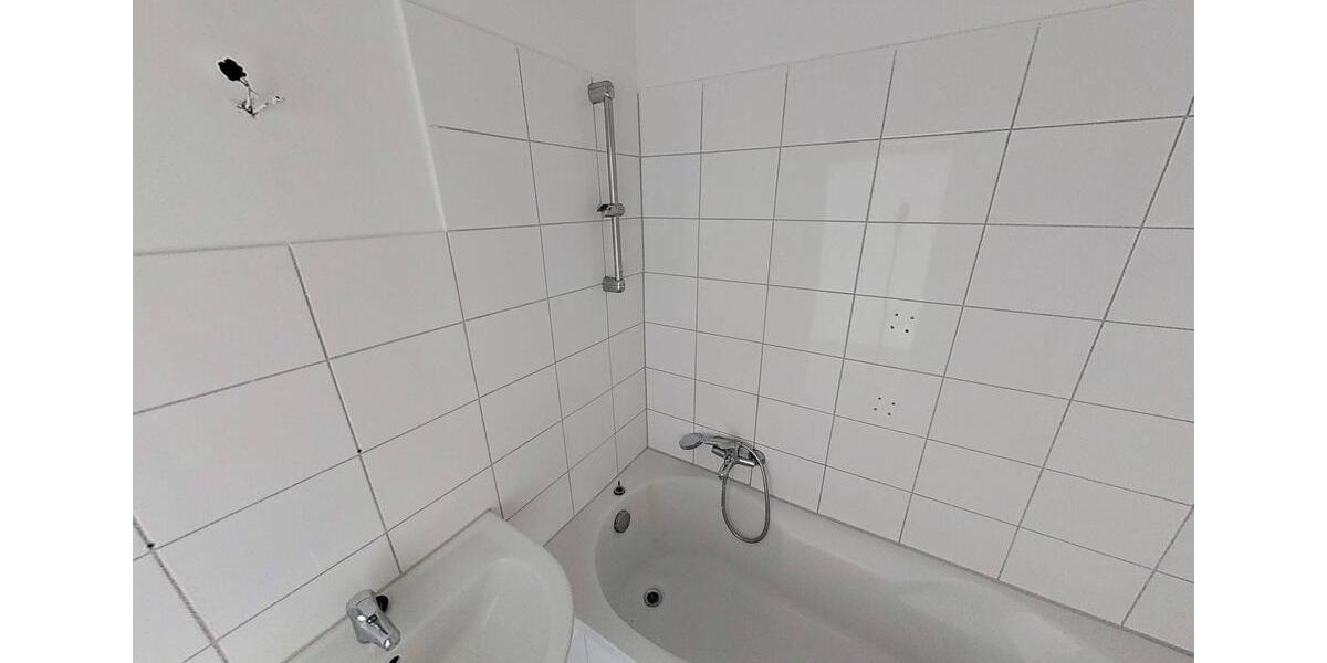 Etagenwohnung Celle - 3 Zimmer, 82 m&sup2;, 699&euro; | Angebot:25807696