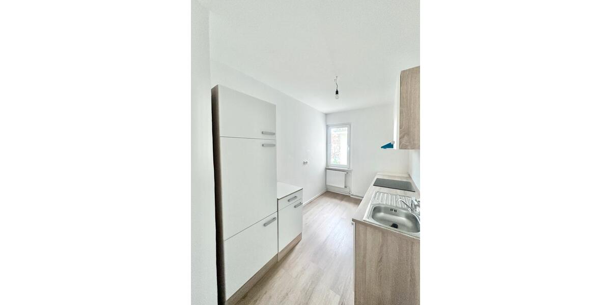 Erstbezug nach Sanierung! Schicke 3-Zi.-Wohnung in Vahrenwald 3 zimmer