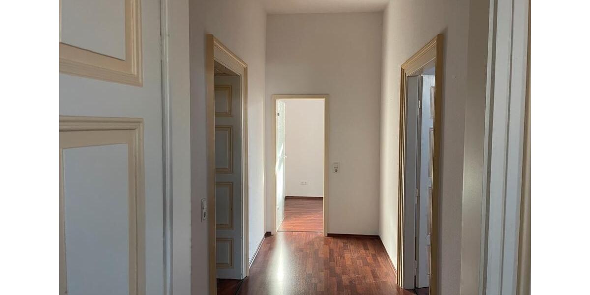 Etagenwohnung Sankt Wendel - 7 Zimmer, 134 m&sup2;, 900&euro; | Angebot:26532848