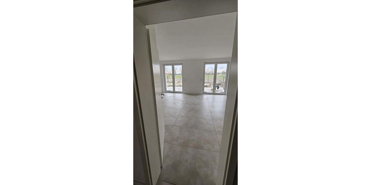 Mehrfamilienhaus, Wohnhaus Zossen Nächst Neuendorf - 4 Zimmer, 138 m&sup2;, 2.055&euro; | Angebot:25746608