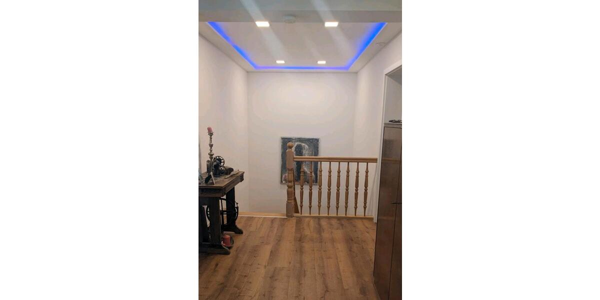 Doppelhaushälfte Schrobenhausen - 7 Zimmer, 210 m&sup2;, 1.600&euro; | Angebot:24832222