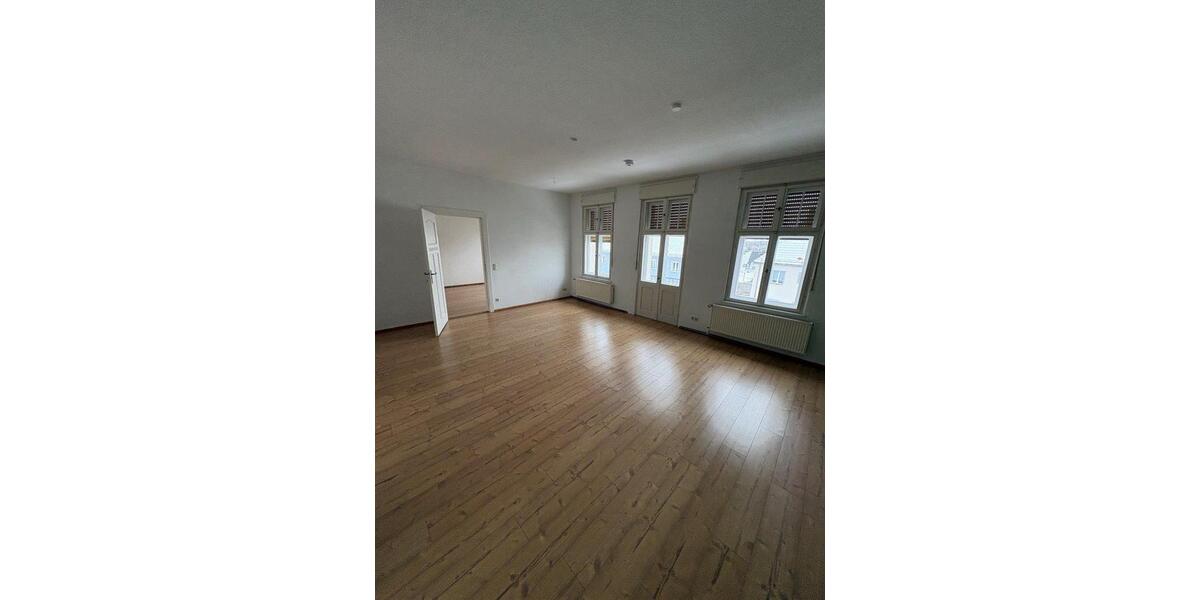 Etagenwohnung Jüterbog - 3 Zimmer, 90 m&sup2;, 1.170&euro; | Angebot:26383146