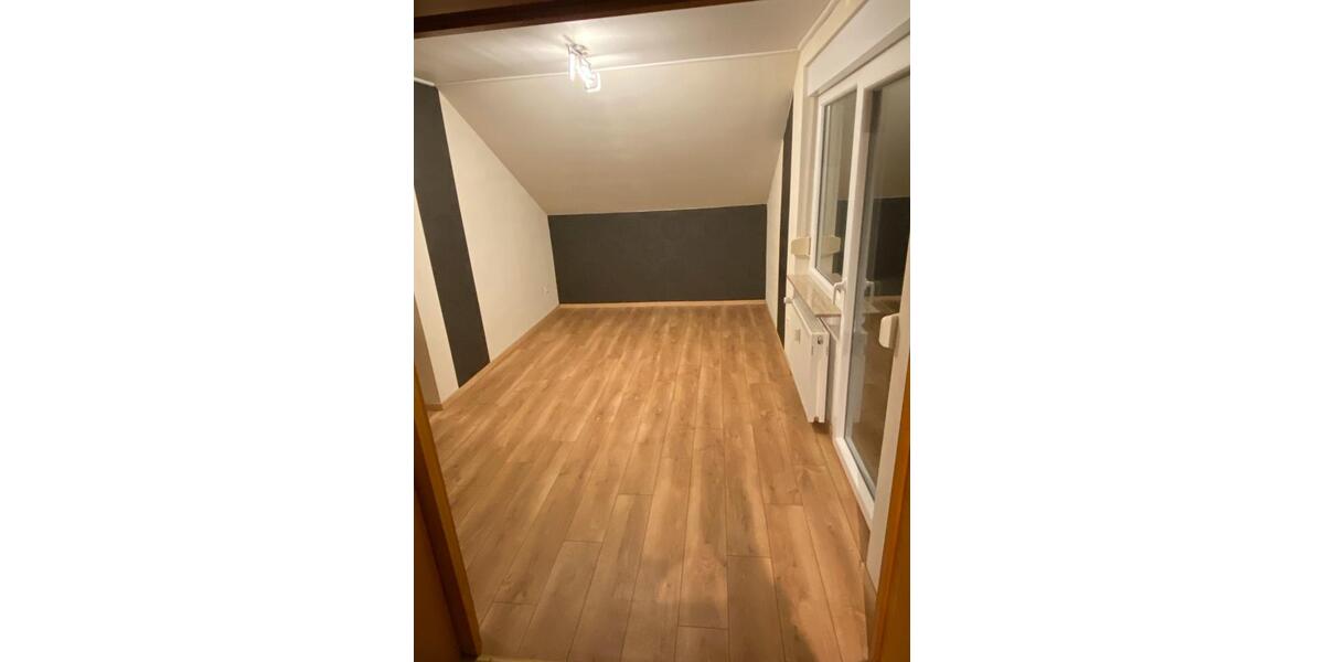 Dachgeschoßwohnung Lauterbach (Hessen) - 4 Zimmer, 106 m&sup2;, 800&euro; | Angebot:25814286