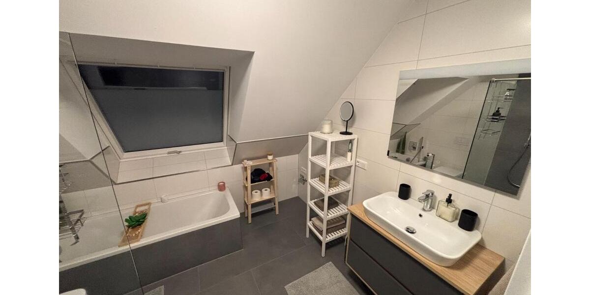Wohnen auf Zeit Bad Salzuflen - 2 Zimmer, 79 m&sup2;, 2.600&euro; | Angebot:26479329