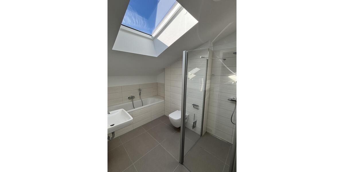 Dachgeschoßwohnung Barleben - 4 Zimmer, 111 m&sup2;, 1.557&euro; | Angebot:24866476