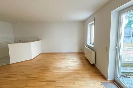 Wohnung Gera Alt-Bieblach - 2 Zimmer, 71 m&sup2;, 400&euro; | Angebot:24868707