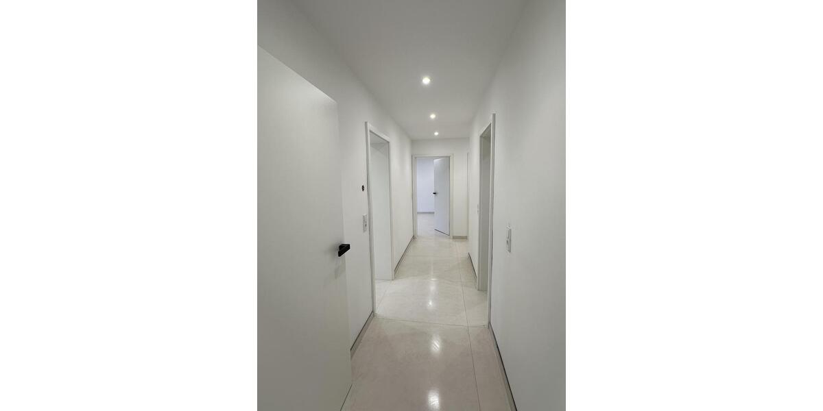 Erdgeschoßwohnung Linden - 2.5 Zimmer, 73 m&sup2;, 1.000&euro; | Angebot:25025002