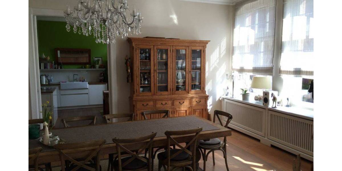 Etagenwohnung Lüneburg Rotes Feld - 6 Zimmer, 199 m&sup2;, 2.200&euro; | Angebot:26826336