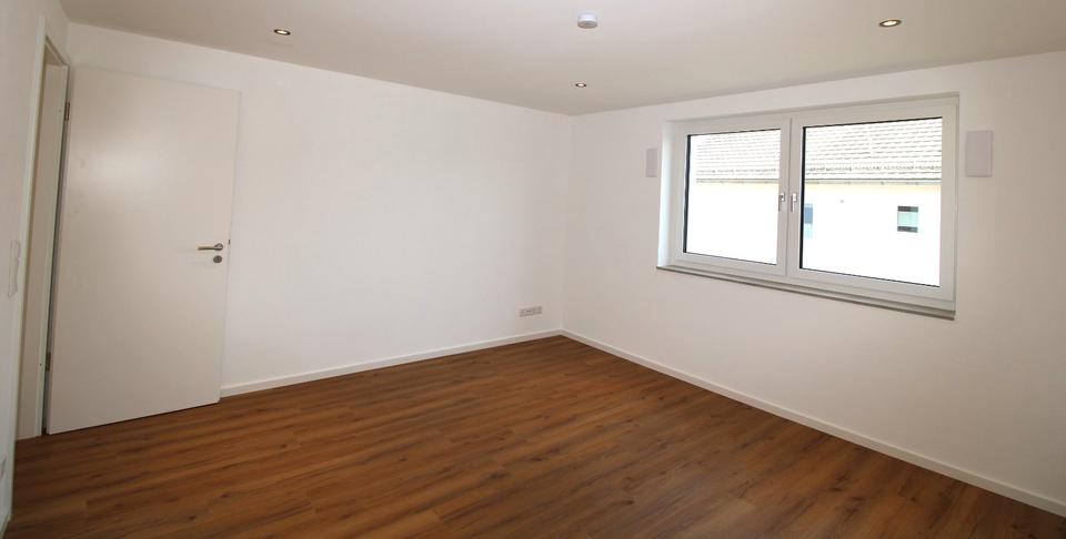 Etagenwohnung Manching - 4 Zimmer, 117 m&sup2;, 1.800&euro; | Angebot:26544490