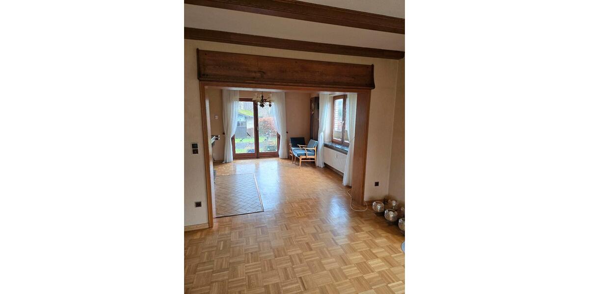 Erdgeschoßwohnung Wesselburen - 4 Zimmer, 111 m&sup2;, 1.370&euro; | Angebot:25963496