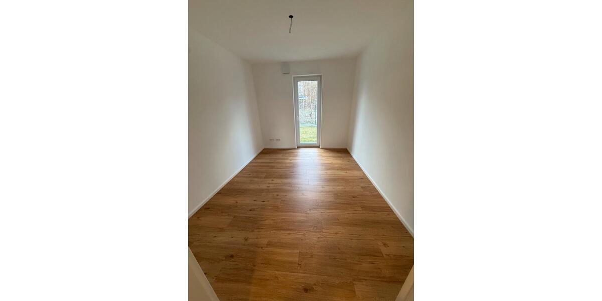 Terrassenwohnung Tegernheim - 3 Zimmer, 88 m&sup2;, 1.775&euro; | Angebot:25613971