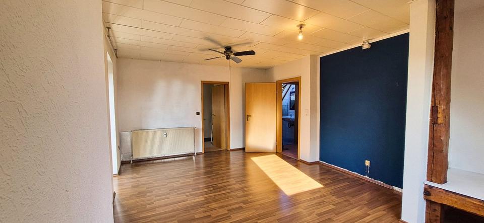 Dachgeschoßwohnung Vellmar - 2 Zimmer, 53 m&sup2;, 450&euro; | Angebot:26004062