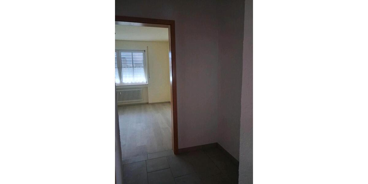 Hochparterre Hofheim in Unterfranken - 3 Zimmer, 70 m&sup2;, 850&euro; | Angebot:26592601